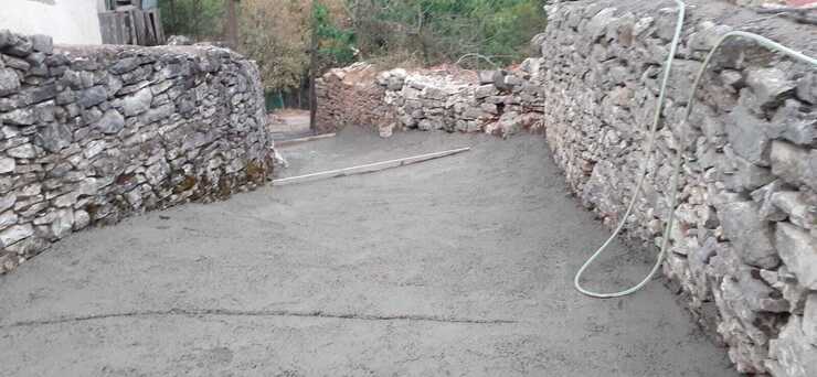 ΕΠΙΣΚΕΥΗ ΣΚΑΛΟΠΑΤΙΩΝ ΣΤΑ ΜΟΥΖΑΚΕΪΚΑ