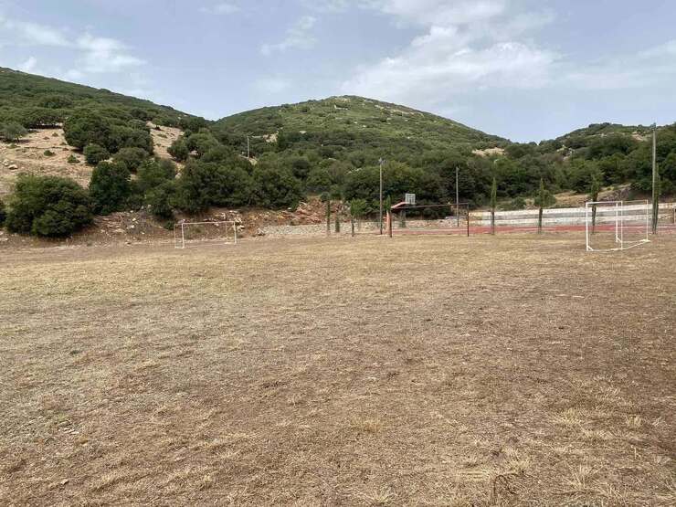 ΕΤΟΙΜΟ ΤΟ ΓΗΠΕΔΟ ΝΑ ΥΠΟΔΕΧΘΕΙ ΜΙΚΡΟΥΣ ΚΑΙ ΜΕΓΑΛΟΥΣ